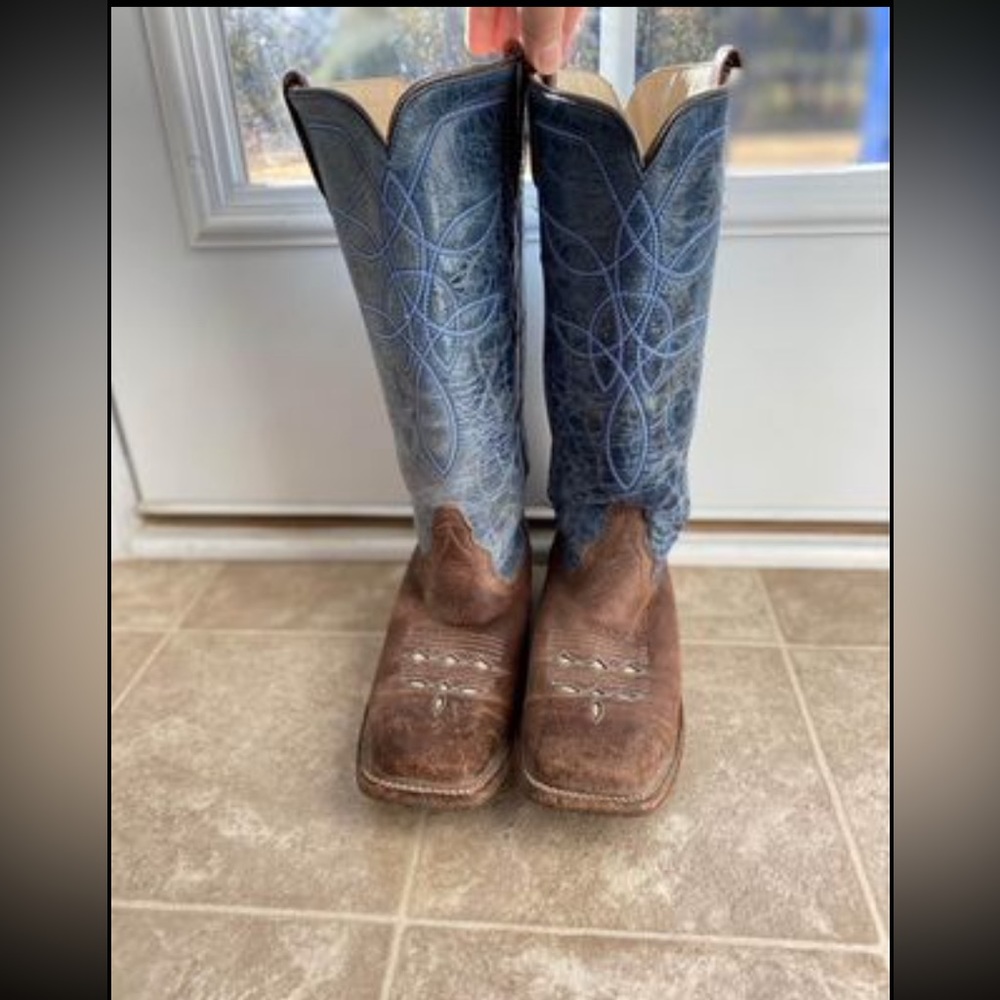 Women’s Ariat Blue Leather Cowboy Boots Size 9B